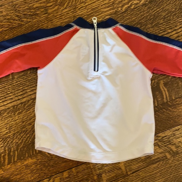 GAP rash guard and swim trunks - Picture 3 of 7